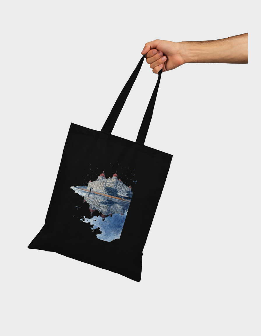 Taj Palace Hotel Mumbai Illustration Tote Bag
